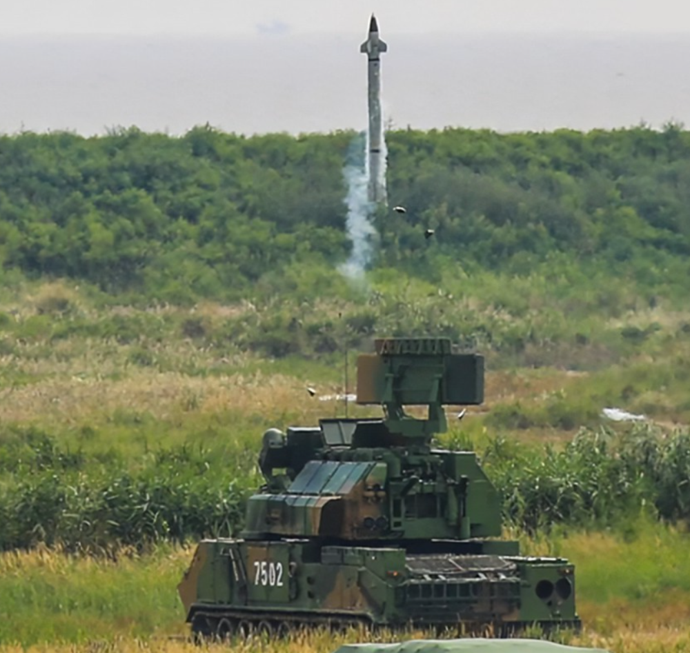 成功摧毁ATACMS导弹 俄军公开铠甲