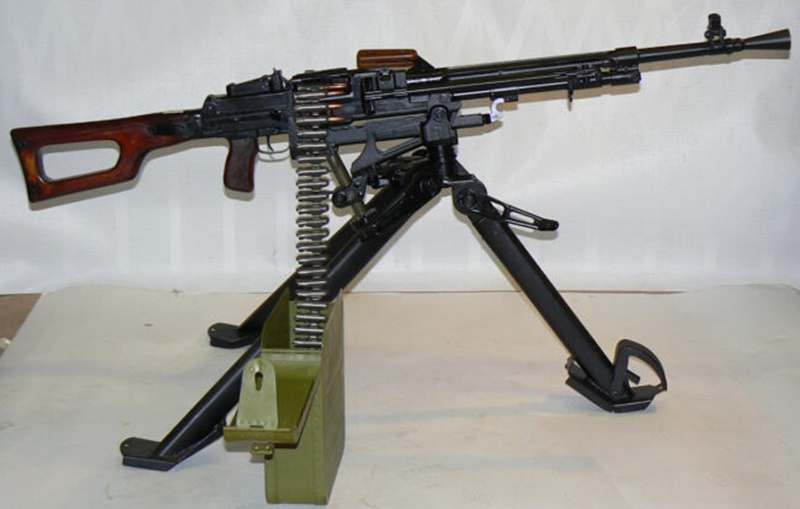 乌军缴获俄军的稀有武器 50年前的TKB