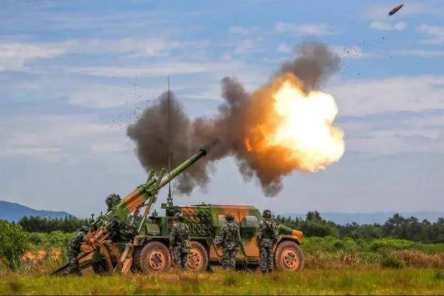 西式105榴弹炮快如机枪 为何中国不屑一顾