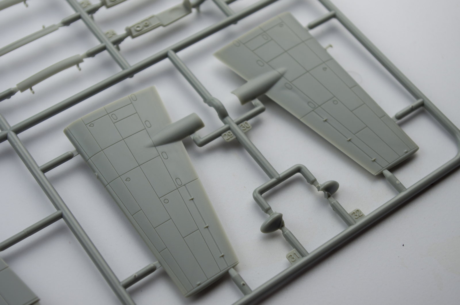 【板件评测】MENG 日本陆军 Ki-98 Mansyu 满飞 战斗机 DS-002 1/72 拼装飞机模型