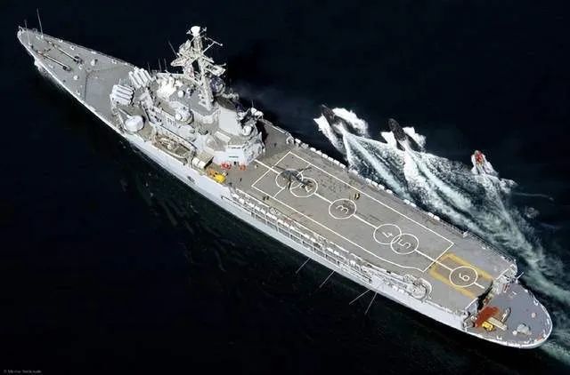 无敌级的缘起:英国虎级直升机巡洋舰
