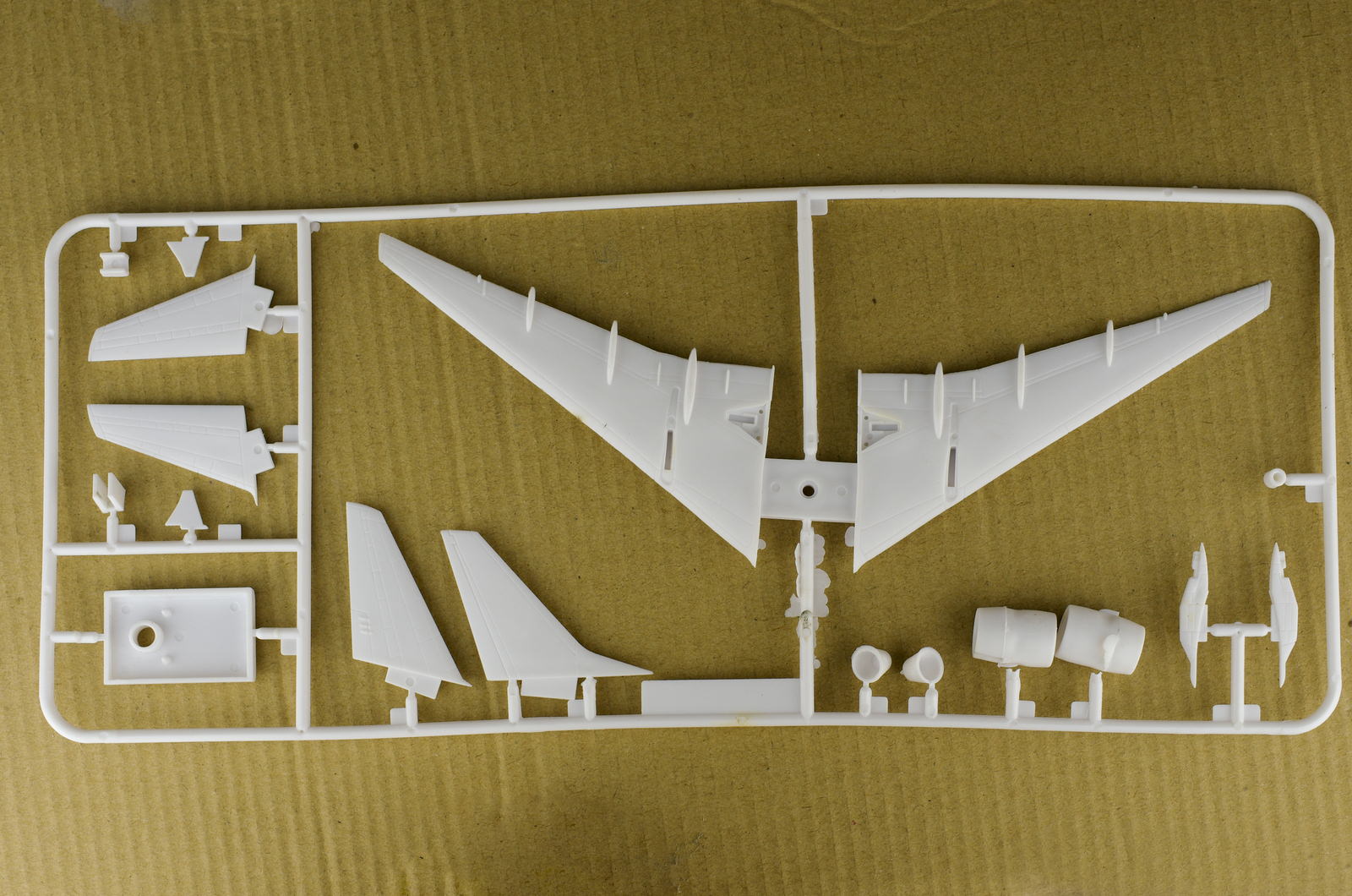 【板件评测】正德福 奇嘉 波音 彩虹 777-200 日本佳速航空 JAS Rainbow 777 Kitech 08M-333 1/300 拼装客机模型