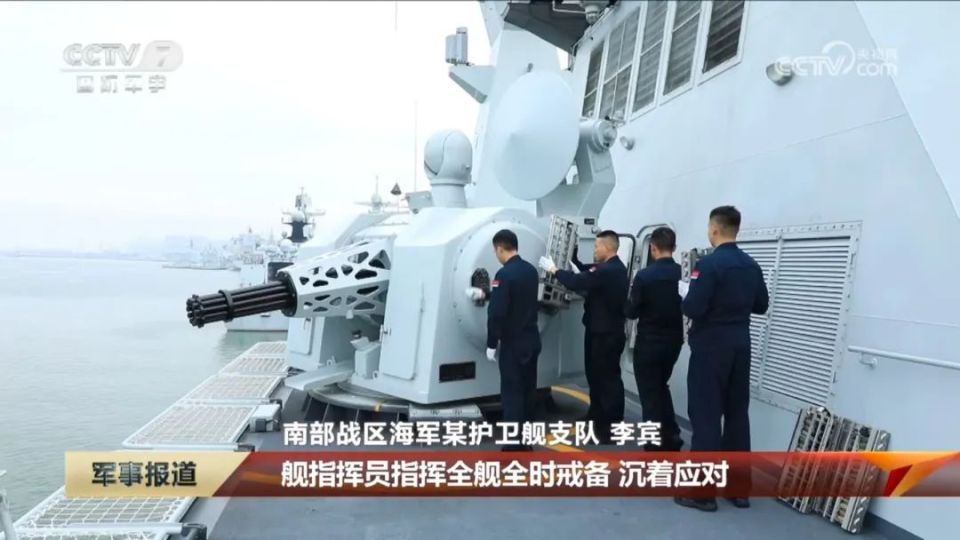 中国近防炮补弹方式 未必超越美军“密集阵”