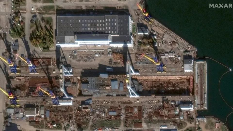 俄军23900级两栖攻击舰曝光 设计挺奇葩