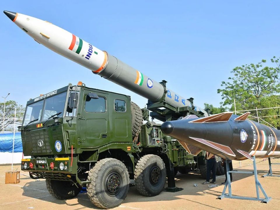 印度展示两种高超音速弹道导弹 但外形奇葩