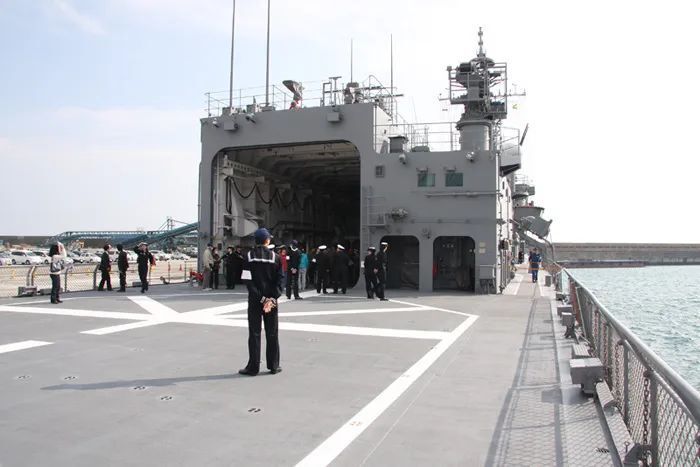 日本新型电磁轨道炮 准备进行实弹测试