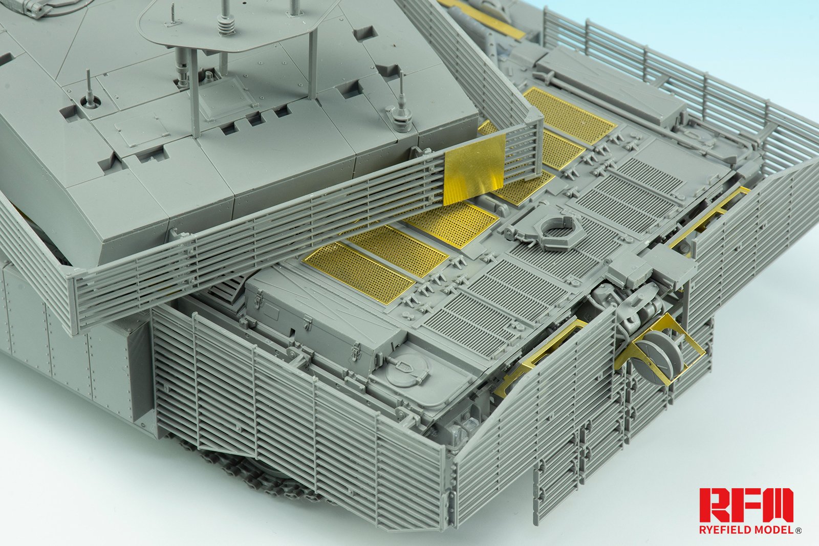 1/35 现代英国挑战者2型TES主战坦克