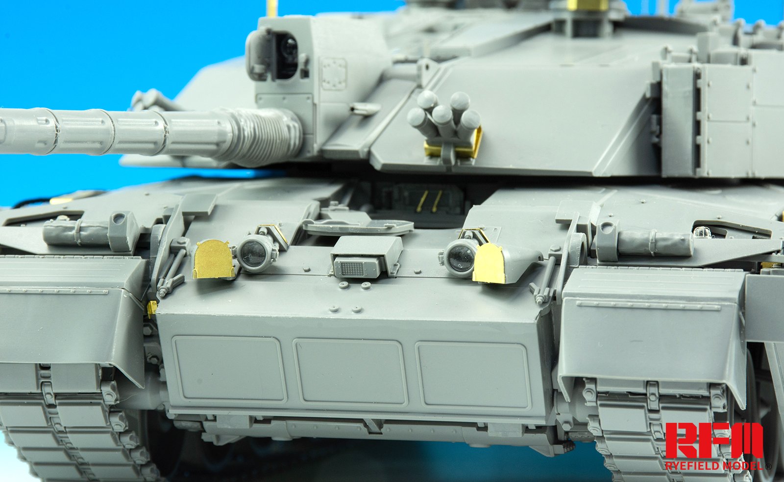 1/35 现代英国挑战者2型TES主战坦克