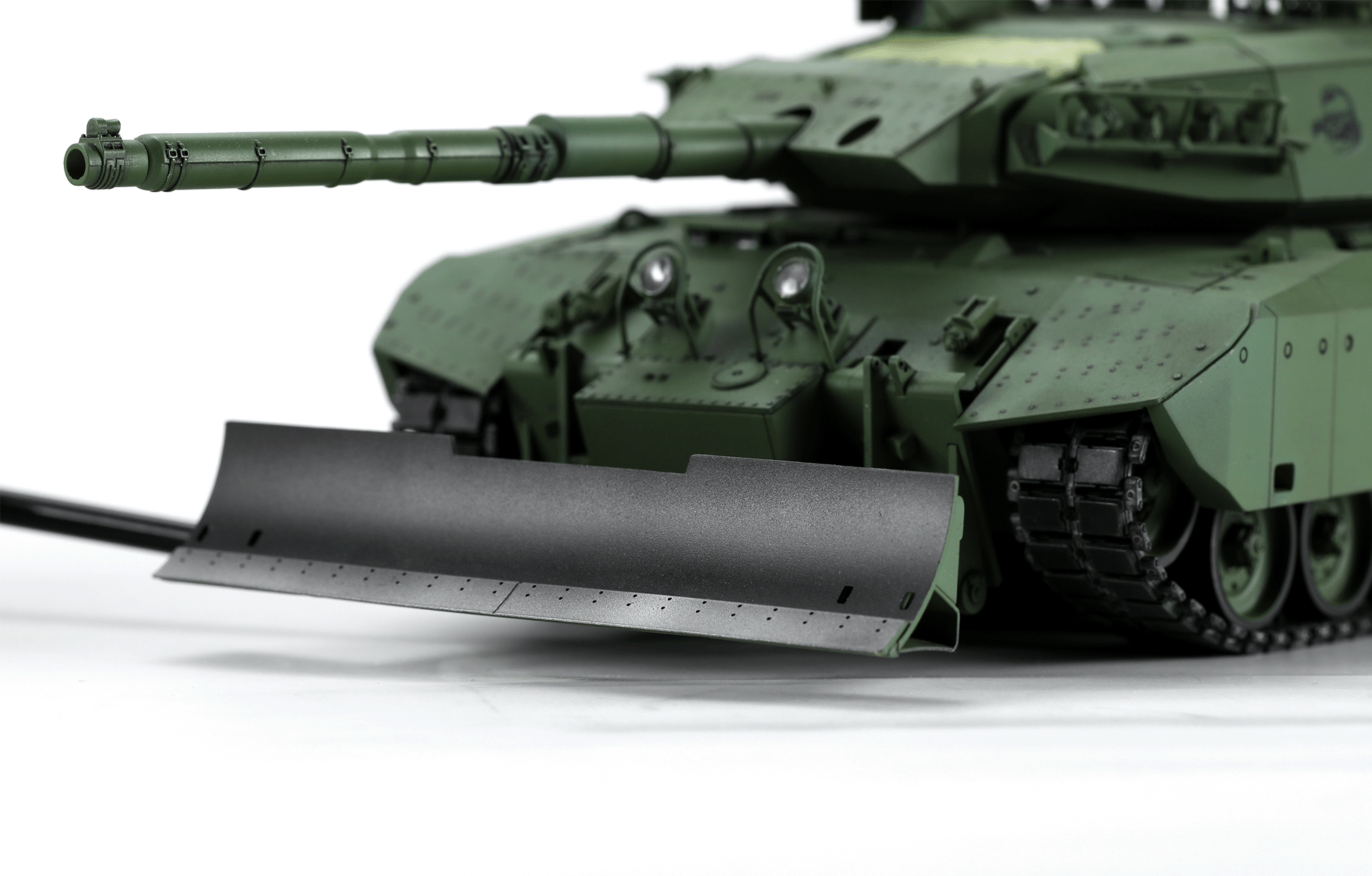 加拿大主战坦克“豹”C2“马克萨斯”及推土铲