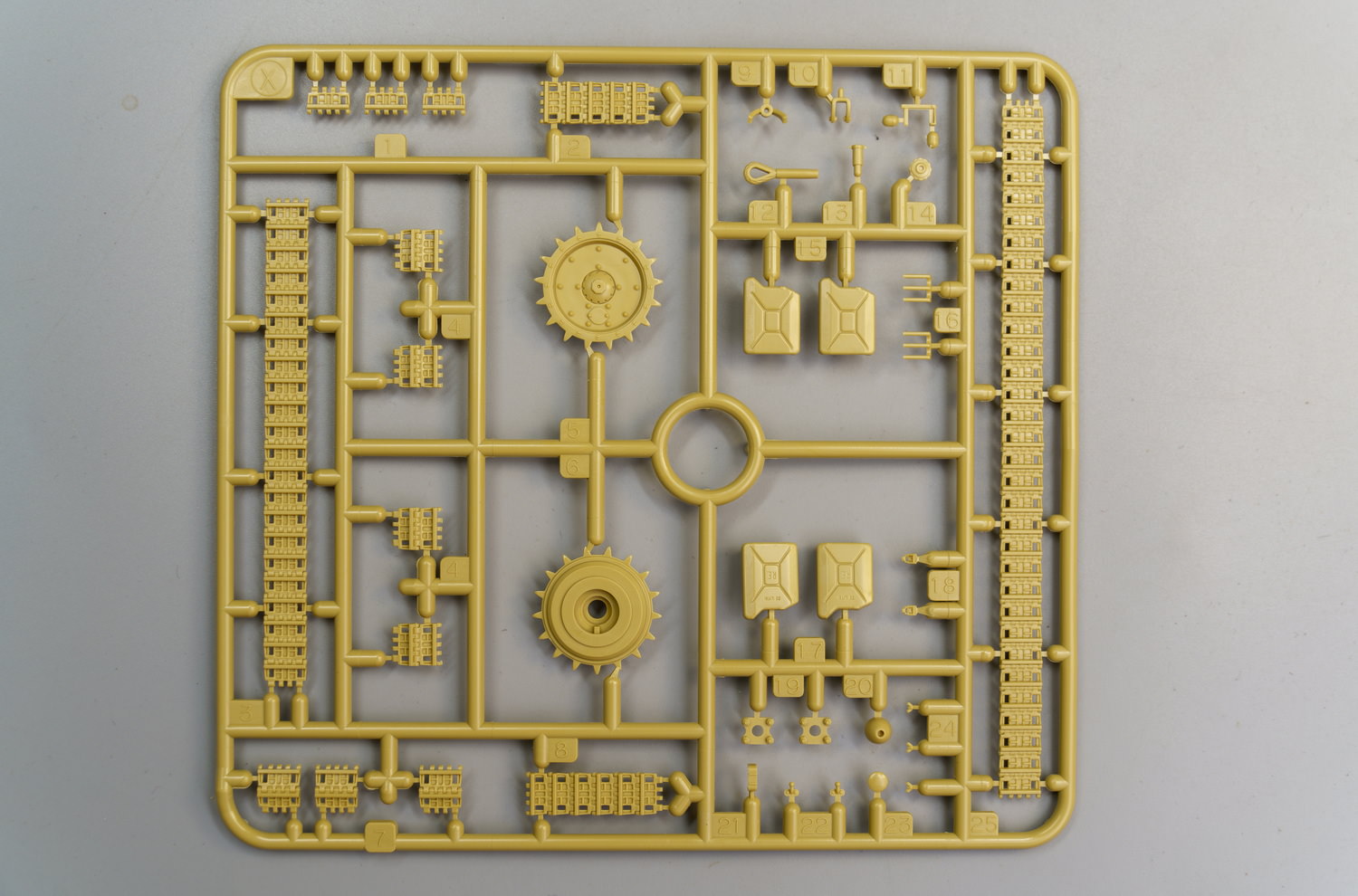 【板件评测】田宫 Carro Armato M13/40 1/35 35296
