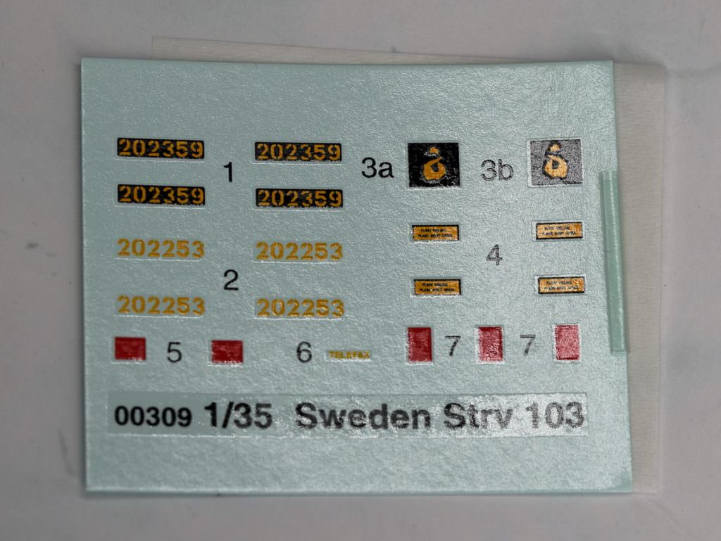 【板件】号手 1/35 00310 瑞典Strv 103C主战坦克