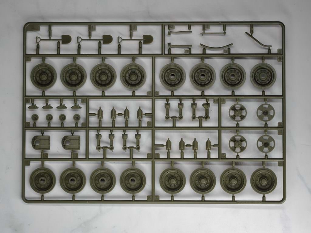 【板件】号手 1/35 00310 瑞典Strv 103C主战坦克