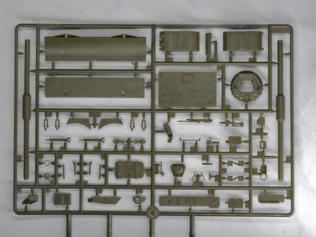 【板件】号手 1/35 00310 瑞典Strv 103C主战坦克