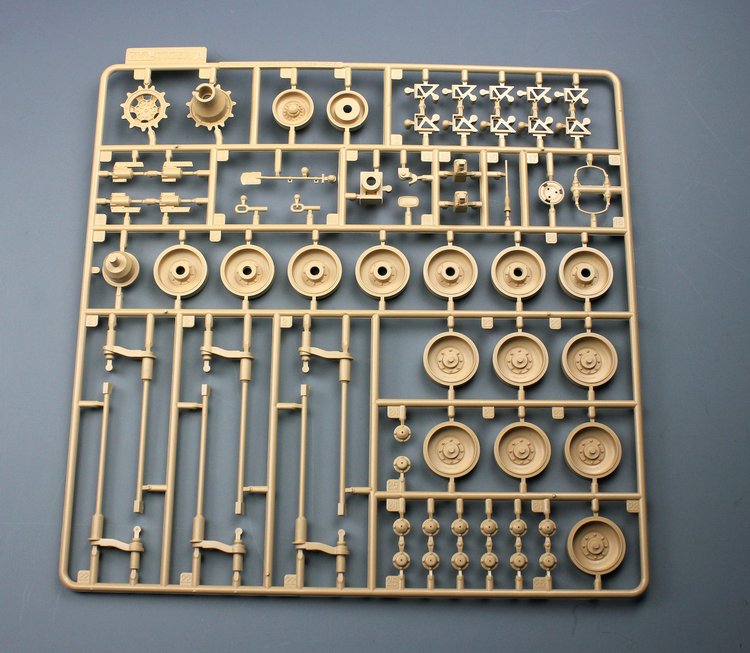 1/35 现代德国豹2主战坦克革命2型