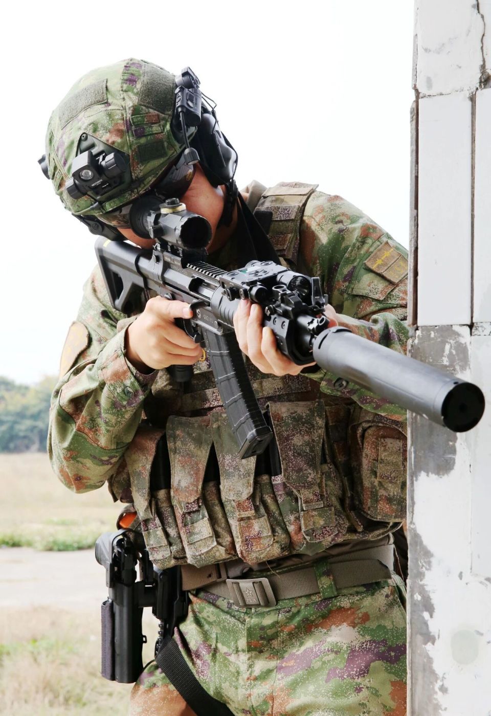 中国步枪安装消音器 对普通士兵有什么用？