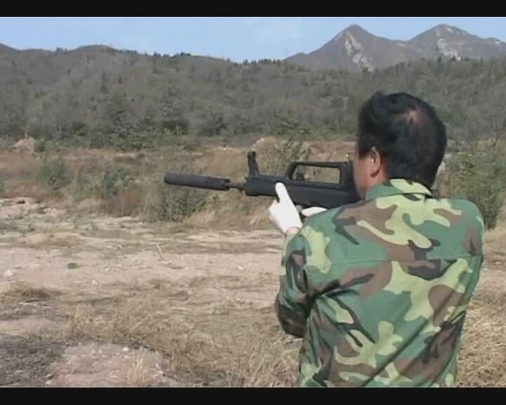 中国步枪安装消音器 对普通士兵有什么用？
