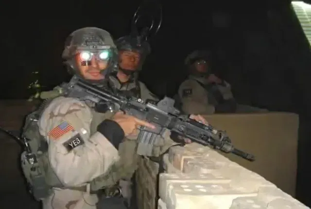 美军海豹与三角洲所用的HK416不同点