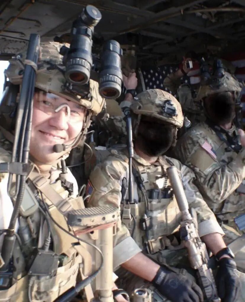 美军海豹与三角洲所用的HK416不同点