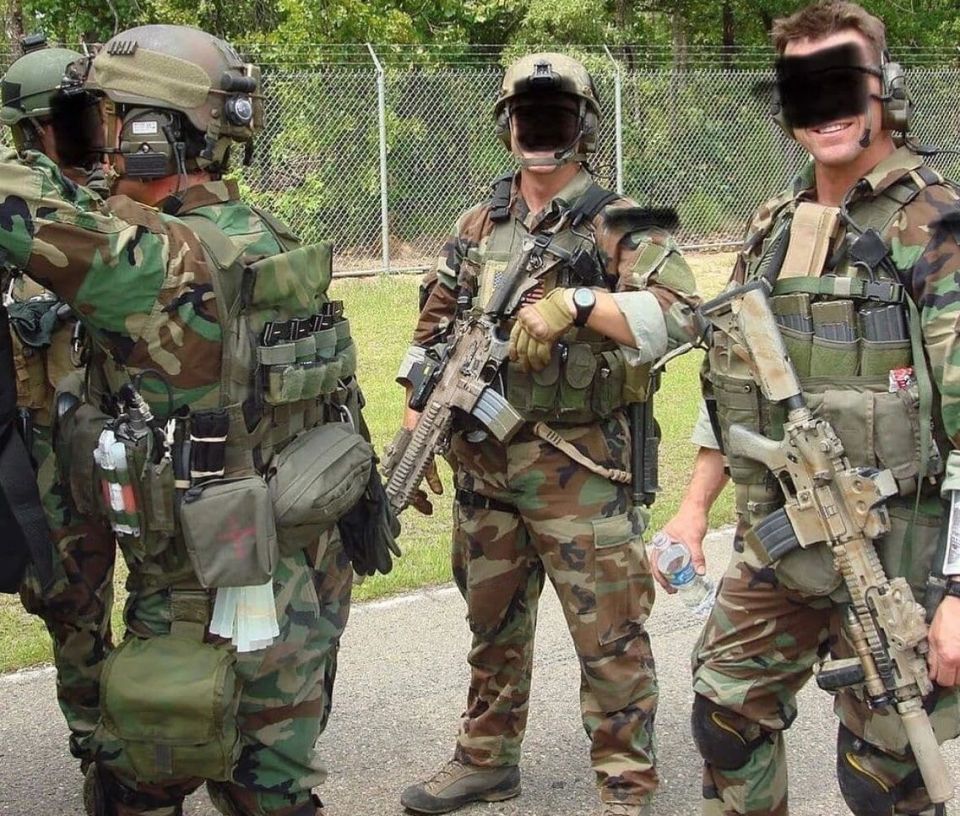 美军海豹与三角洲所用的HK416不同点