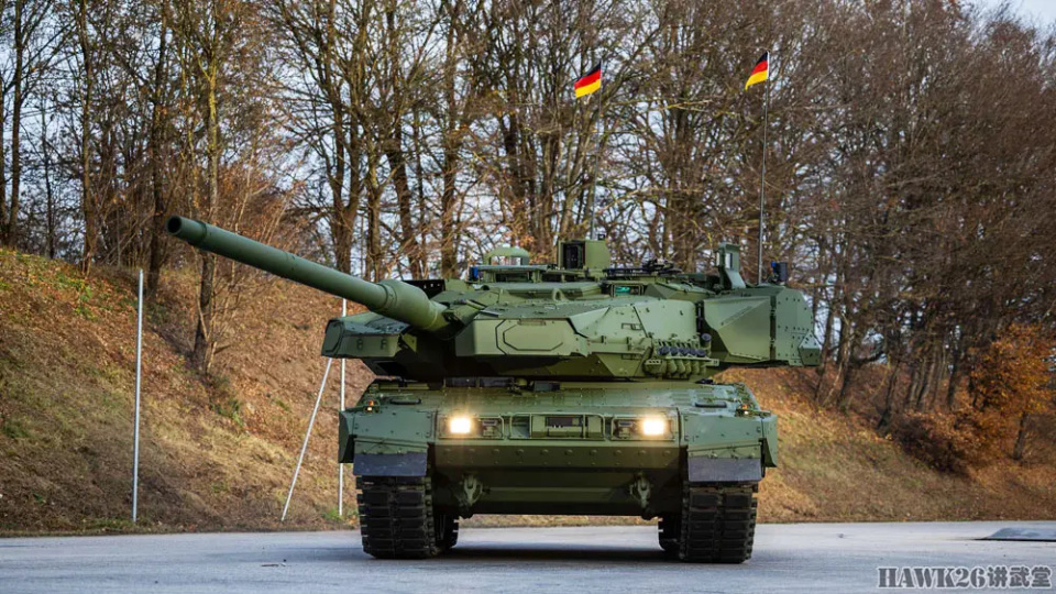 德国全新豹2A8主战坦克 可防无人机攻击