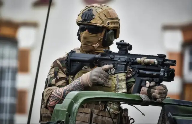 刚淘汰HK416，美国海豹六队又要换新枪？